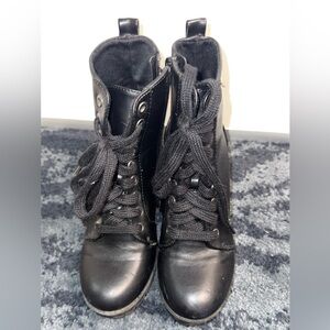 High heel black boots